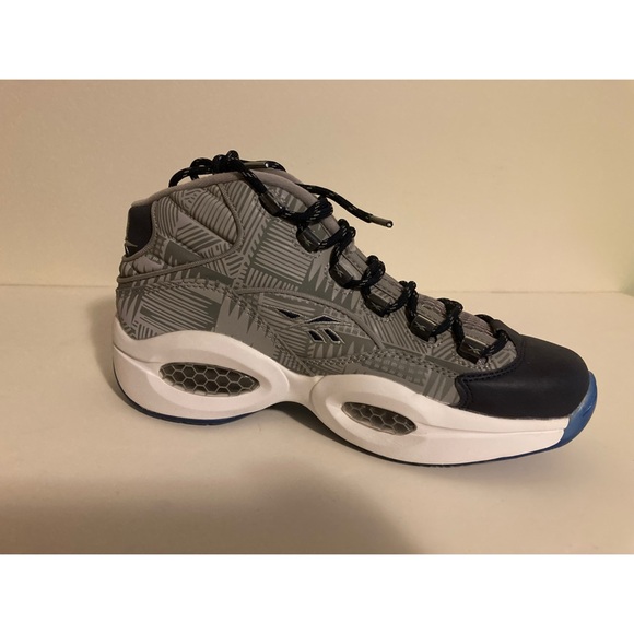 NWT Navy & Gray Reebok Question Mid Major ‘Georgetown’ Size 7 - Picture 3 of 5